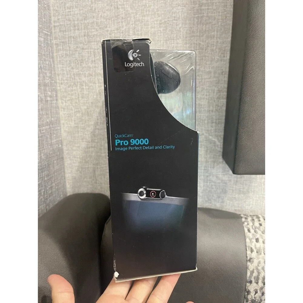 Logitech Webcam Pro 9000 High Definition HD Video Auto Focus Microphone
